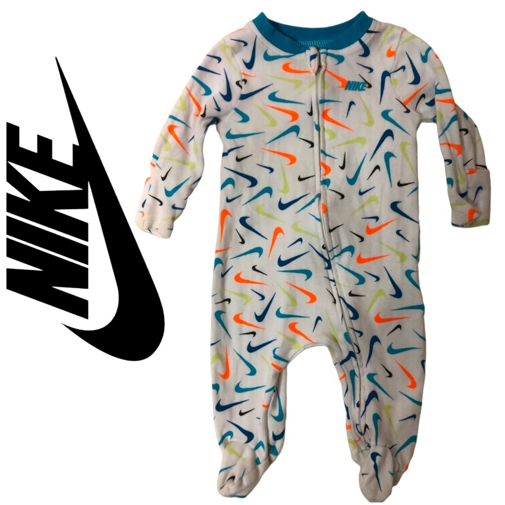 Baby Nike Sleep & Play 1 Piece Jumpsuit 3 Months